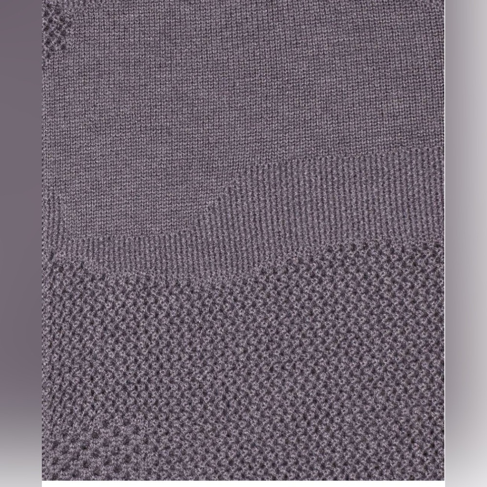 Lululemon: Women’s Find Your Light Wrap- One Size - Picture 4 of 10